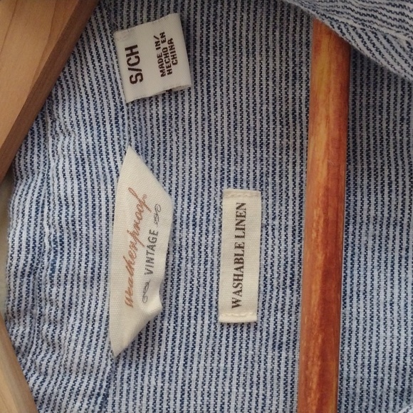 Weatherproof Vintage Linen Blend Button Front Top - Picture 2 of 4